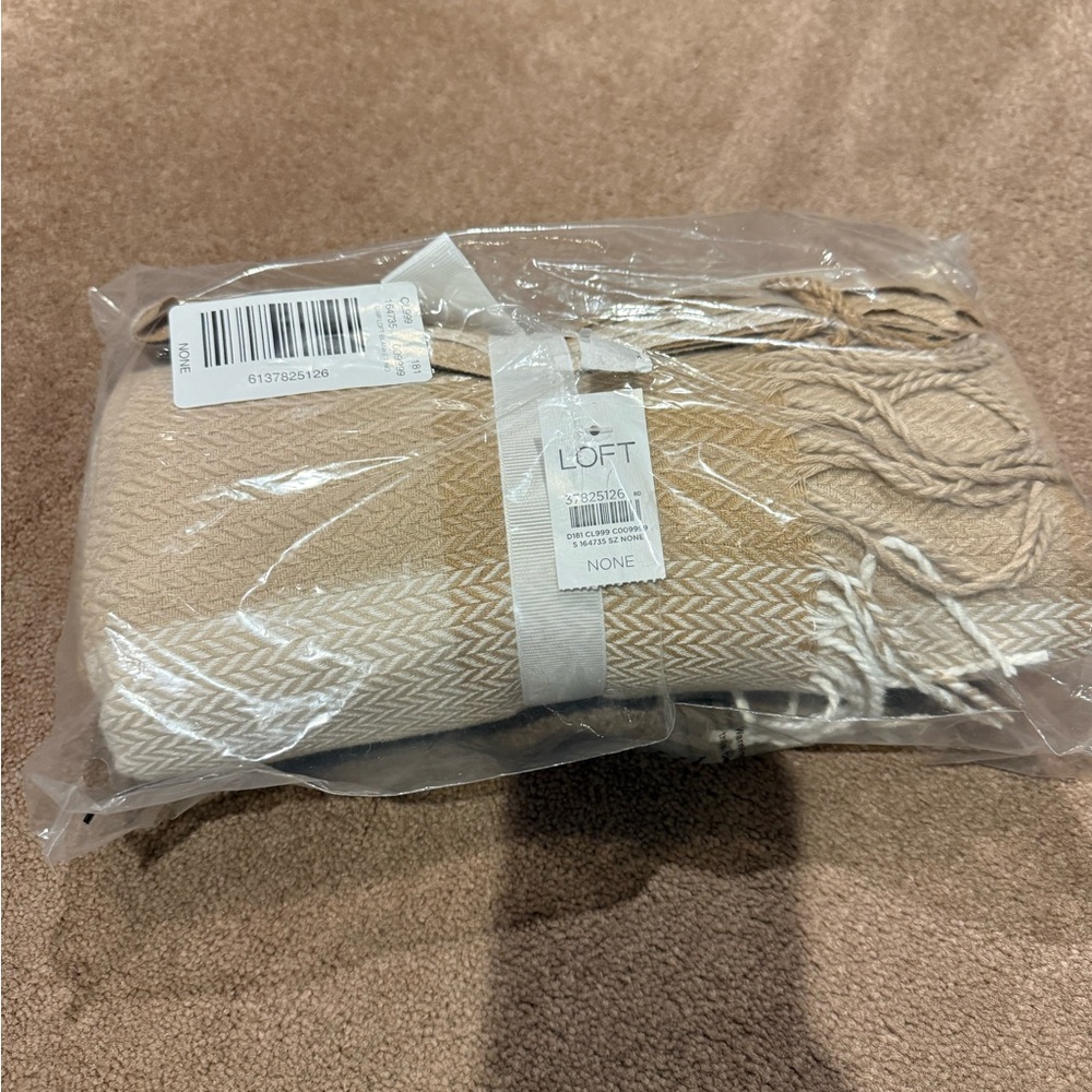 LOFT Tan and Cream Chevron Scarf / blanket